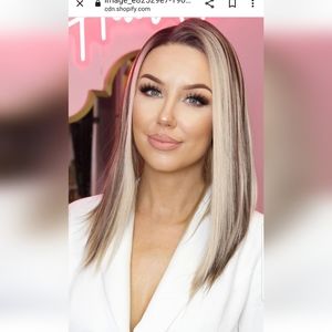 Chelsey  smith cosmetics  wig dutches